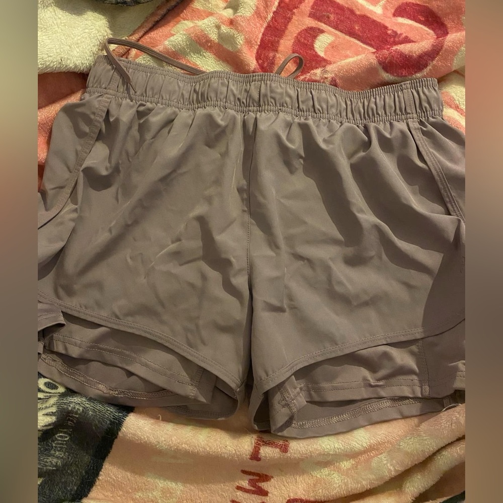 Purple shorts - Size xl